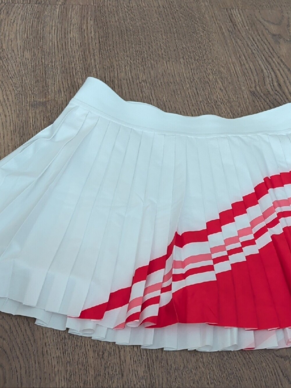 Athleta White and Red Pleated Tennis Skirt